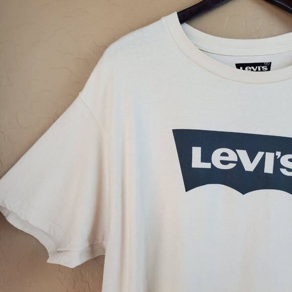 Levi's Logo Short Sleeve Graphic Tee - Picture 4 of 9